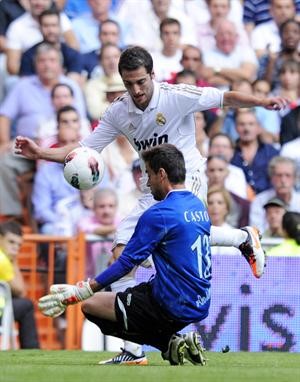 مهاجم ريال مدريد غوانزالو هيغواين تالق امام بيتيس وسجل هاتريك اپ

