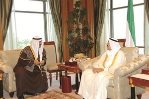 صاحب السمو الامير الشيخ صباح الاحمد مستقبلا سمو الشيخ ناصر المحمد
