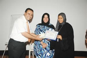 تكريم احدى المشاركات﻿