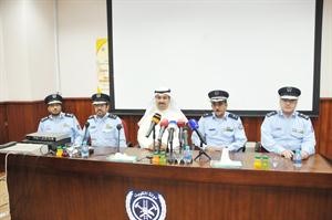 علي الراشد متوسطا مدير عام الاطفاء ونواب المكافحة والوقاية والمالية