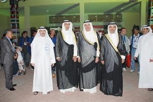 الشيخ سلمان الحمود والى جانبه رئيس الهيئة فيصل الجزاف ودعيج العتيبي وعبيد العصيمي
