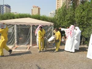 ازالة بعض التجاوزات المقامة بجانب شارع البلاجات
