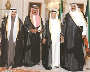 صاحب السمو الامير الشيخ صباح الاحمد وسمو ولي العهد الشيخ نواف الاحمد وسمو رئيس الوزراء الشيخ ناصر المحمد والشيخ صباح الخالد بعد ادائه اليمين الدستورية نائبا لرئيس الوزراء ووزيرا للخارجية﻿