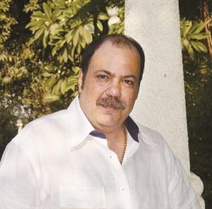 طلعت زكريا﻿