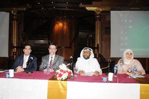 جانب من الاطباء المشاركين بالندوة
