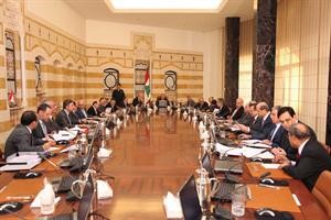 جانب من جلسة مجلس الوزراء برئاسة سليمان امس 	محمود الطويل﻿