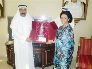 وتكريم للشيخة فريحة الاحمد
