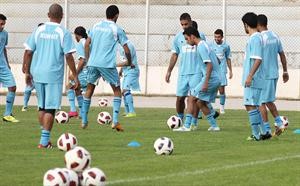 رحلة اعداد الازرق للبنان والامارات تبدا اليوم على ملعب عبدالرحمن البكر﻿