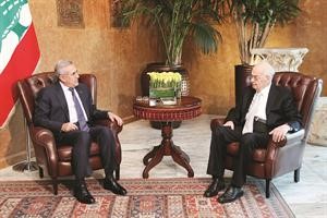 الرئيس ميشال سليمان مستقبلا رئيس الحكومة السابق سليم الحص محمود الطويل