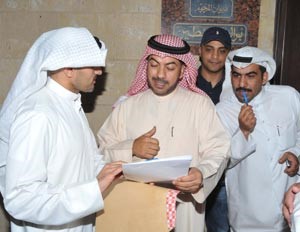 علي الدقباسي يناقش الوثيقة الشبابية