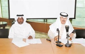 عبدالله الشرهان خلال عمومية الشركة﻿