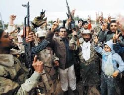عرسان ليبيا الجدد.. هكذا حوّلت الثورة المتسكعين إلى أبطال