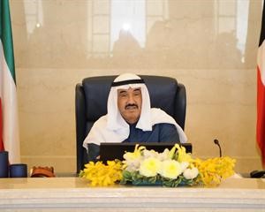 سمو الشيخ ناصر المحمد مترئسا جلسة مجلس الوزراء امس ﻿