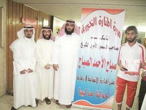 مدعث العجمي ويوسف السويلم مع احد الجرحى الليبيين﻿