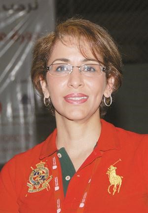 منال عمر﻿