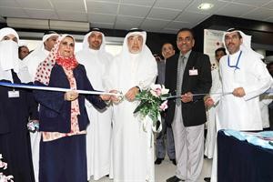 دعادل العصفور ودسامي الطاهر يفتتحان المعرض الصحي لهشاشة العظام