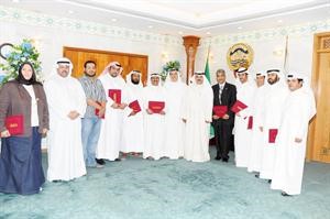 زيد العازمي مع المكرمين

