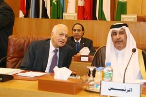 الشيخ حمد بن جاسم ودنبيل العربي	ناصر عبدالسيد﻿
