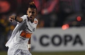 النجم البرازيلي نيمار منافس شرس لميسي
