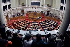البرلمان اليوناني خلال عملية اقتراع الثقة برئيس الوزراء اليوناني