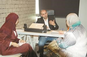 محمد عطوي خلال المؤتمر الصحافي
