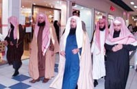 «هيئة الأمر بالمعروف» السعودية تطالب أعضاءها بالتعامل بـ «طول النفس» مع المخمورين وعدم استثارتهم