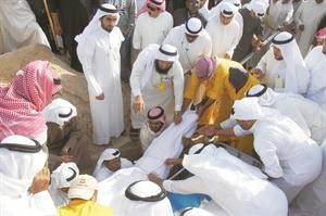 الفقيد منصور المنصور الى مثواه الاخير