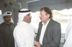 الزميل مفرح الشمري مقدما التعازي للفنان القدير محمد المنصور