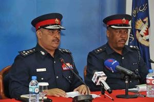 صورة للمؤتمر الصحافي للمتحدث الرسمي باسم وزارة الداخلية البحرينية بنا