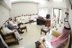 جانب من اجتماع المعارضة في مكتب النائب محمد المطير