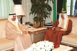 سمو نائب الامير وولي العهد الشيخ نواف الاحمد مستقبلا جاسم الخرافي
