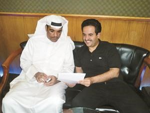 الشيخ دعيج الخليفة مع محمد البلوشي