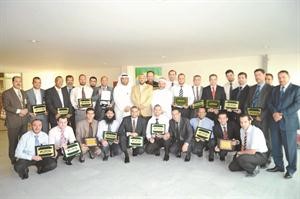 الفائزون في صورة جماعية﻿