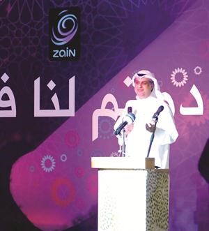 نبيل بن سلامة يلقي كلمة اثناء حفل التكريم﻿