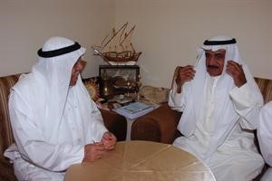 حجي العصفور متحدثا للزميل منصور الهاجري