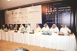 جانب من المؤتمر الصحافي لمؤتمر ومعرض كهرباء الخليج﻿
