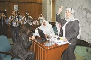 مجنان بوشهري خلال مداخلة لها بالجلسة 
