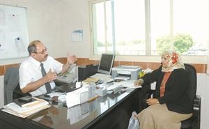 دمحمد المصري متحدثا للزميلة زينب ابوسيدو