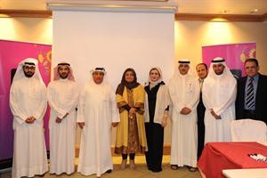 لقطة جماعية لممثلي الشركات والمكاتب المكرمة﻿