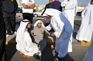 مظاهر التعب والاعياء بدت على بعض المتجمهرين