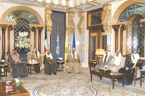 صاحب السمو الامير لدى استقباله شيوخ ووجهاء قبائل عنزة ومطير والعجمان وشمر والرشايدة والظفير﻿