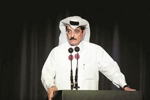 د حمد عبدالعزيز الكواري اثناء القاء كلمته﻿