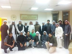 ممثلو القوى الطلابية بعد اصدار بيانهم ﻿
