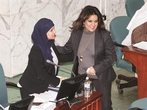 اشواق المضف وجنان بوشهري
