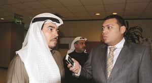 محمد المنيفي متحدثا للزميل محمود فاروق عقب انتهاء المزايدة 	قاسم باشا﻿