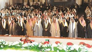 صاحب السمو الامير الشيخ صباح الاحمد وسمو ولي العهد الشيخ نواف الاحمد وجاسم الخرافي والشيخ جابر العبدالله والشيخ فيصل السعود وسمو الشيخ ناصر المحمد والشيخ جابر المبارك والشيخ صباح الخالد في مقدمة الحضور﻿