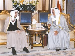 صاحب السمو الامير الشيخ صباح الاحمد مستقبلا احمد السرحان﻿