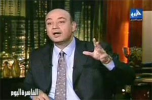 عمرو اديب خلال برنامجه القاهرة اليوم