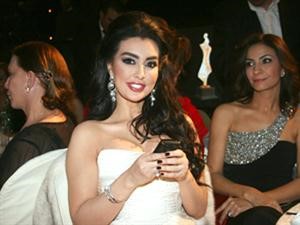 ميساء مغربي: هذا ما حصل معي في مطار بيروت! 