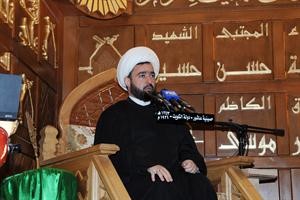 الشيخ عبدالرضا معاش خلال خطبته في حسينية عاشور
